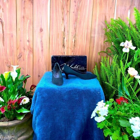 Ladies size 10 black peau de soie heels by Life Stride NIOB - Picture 3 of 10